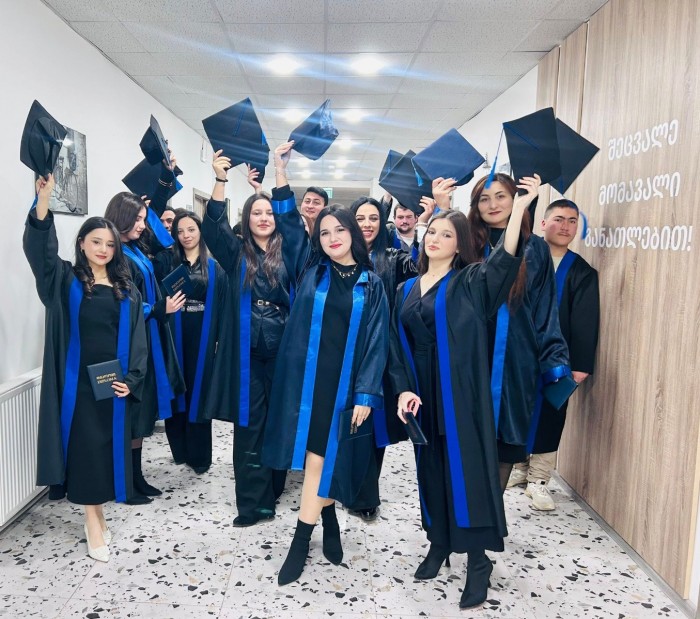 619526716_880466351638135_1536175804727011574_n